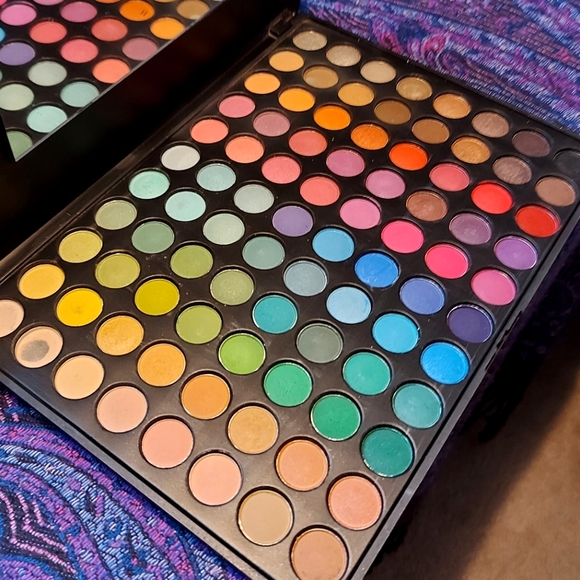 Coastal Scents Other - (3/$20) Coastal Scents 88 Original Palette Colourful Eyeshadow